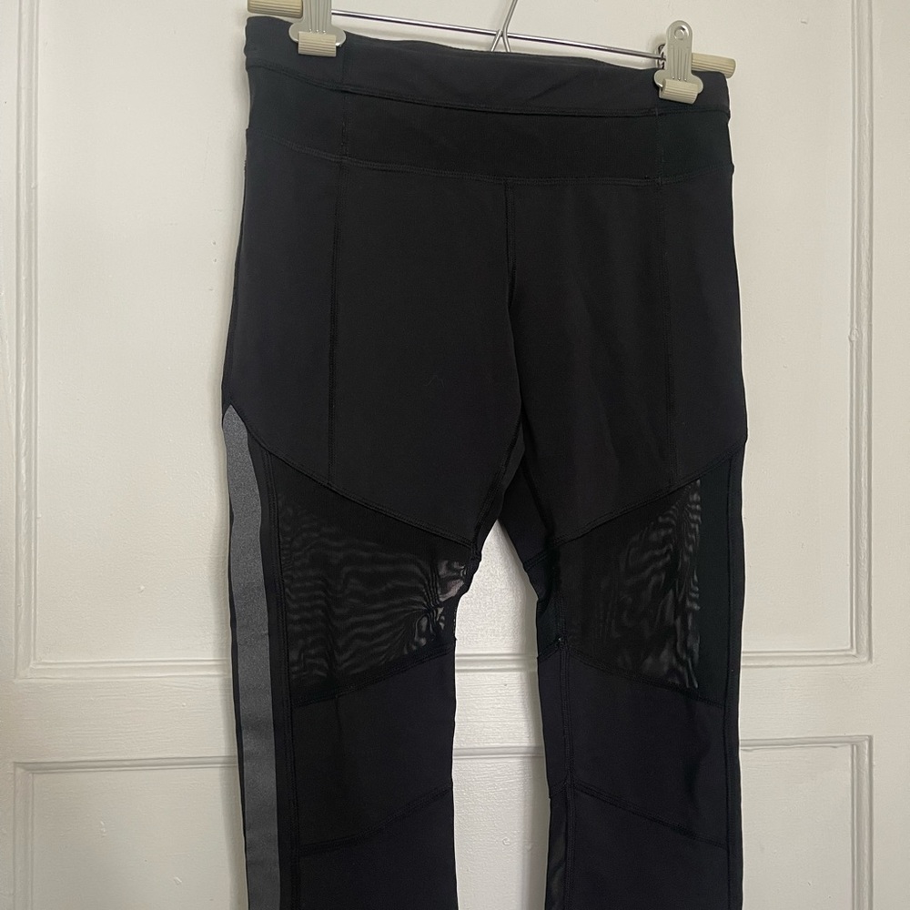 Lululemon Capri leggings with mesh